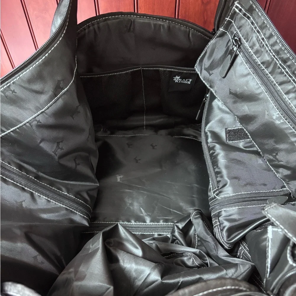 DraftKings branded black nylon duffel bag / suit / large travel many components